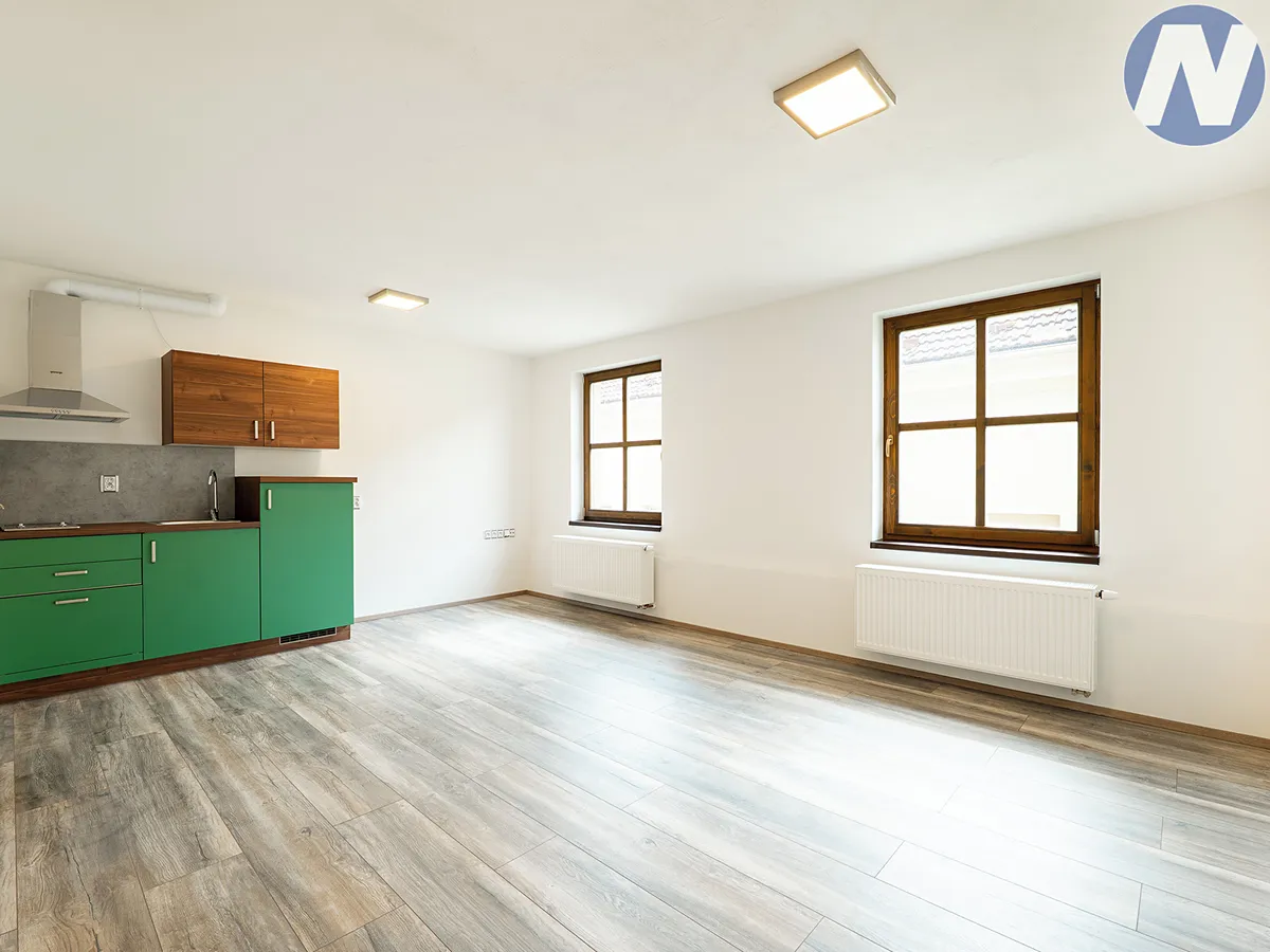Pronájem bytu 1+kk 35 m²